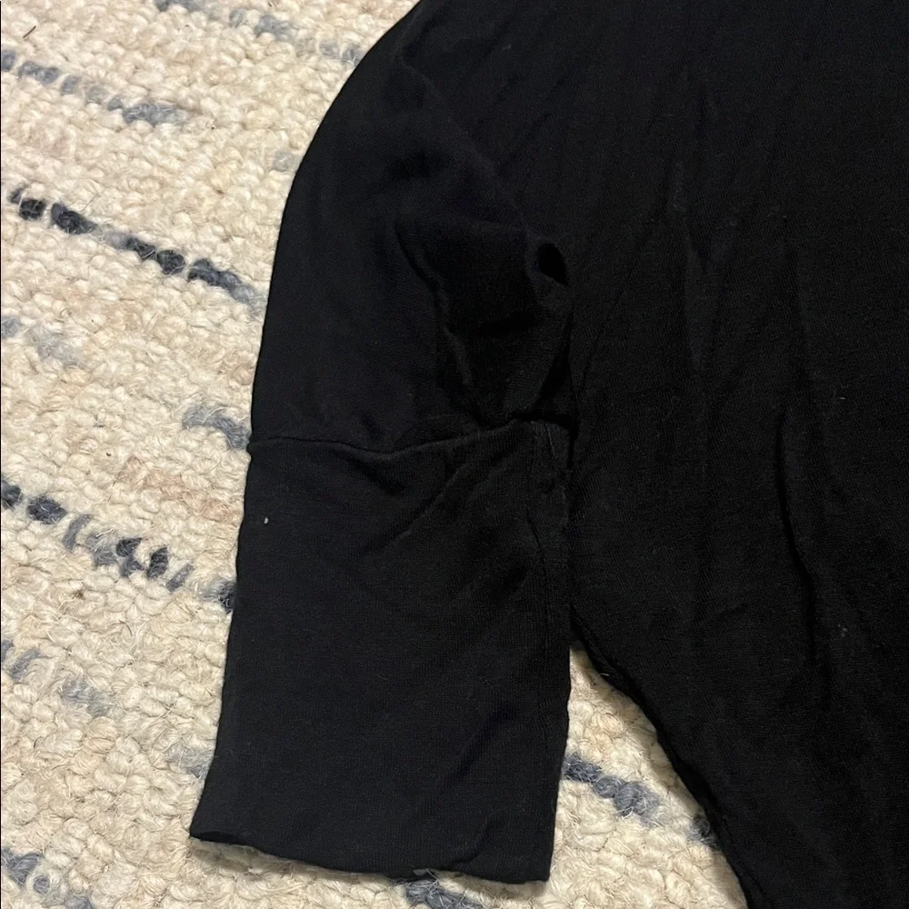 Zenana Outfitters Black Short Sleeve Top - Picture 3 of 4